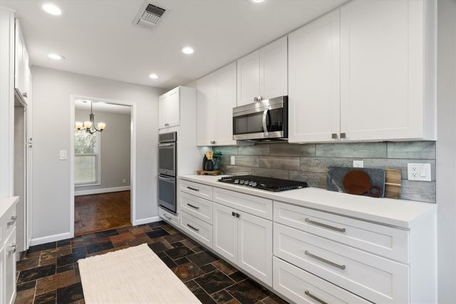 3736 Pageant Place, Dallas, TX 75244