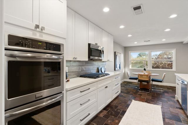 3736 Pageant Place, Dallas, TX 75244