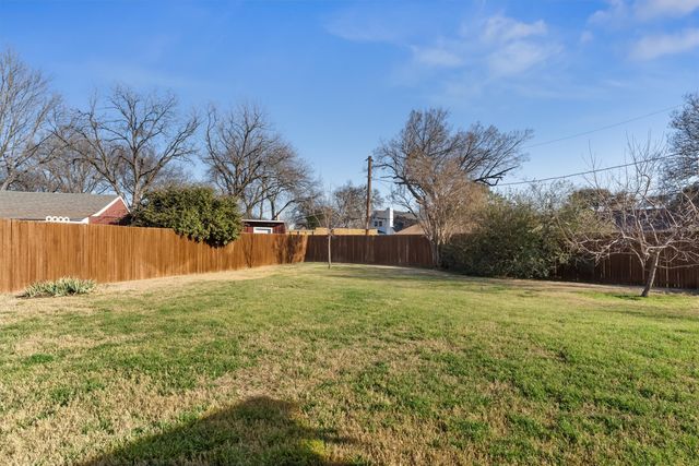 3736 Pageant Place, Dallas, TX 75244