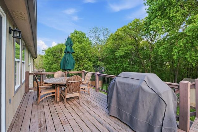 16727 Ruby Way, Basehor, KS 66007