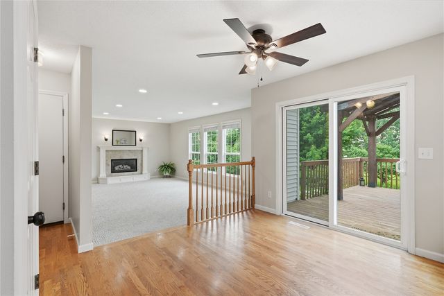 2511 Grey Wolf, Hiawatha, IA 52411