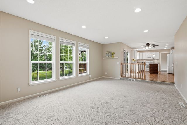 2511 Grey Wolf, Hiawatha, IA 52411