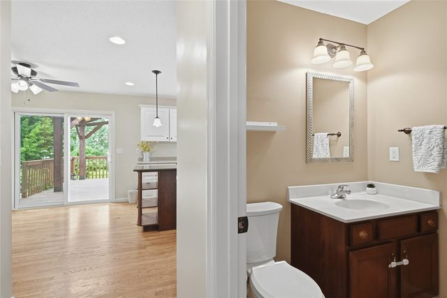 2511 Grey Wolf, Hiawatha, IA 52411