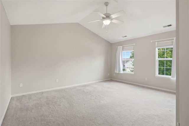 2511 Grey Wolf, Hiawatha, IA 52411