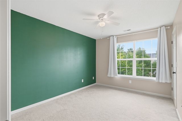 2511 Grey Wolf, Hiawatha, IA 52411