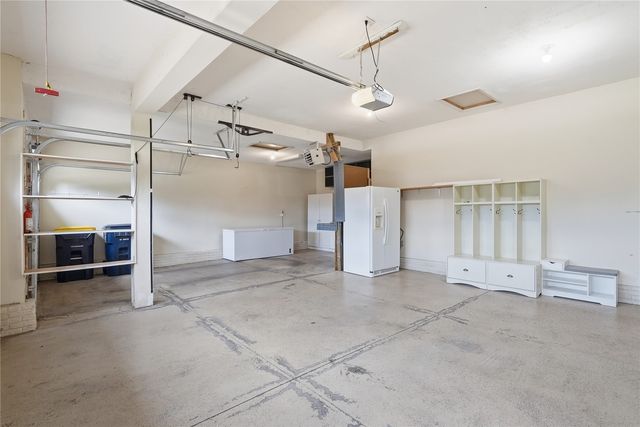 2511 Grey Wolf, Hiawatha, IA 52411