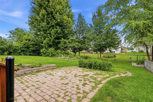 2511 Grey Wolf, Hiawatha, IA 52411