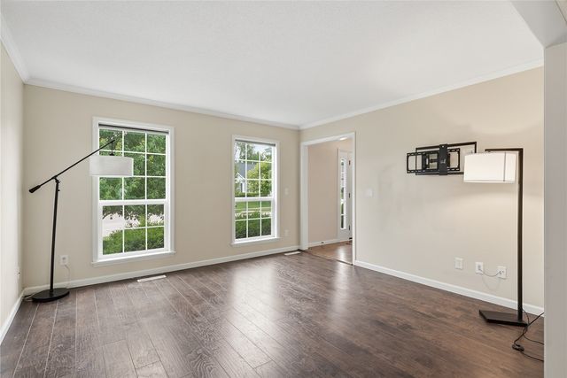 2511 Grey Wolf, Hiawatha, IA 52411