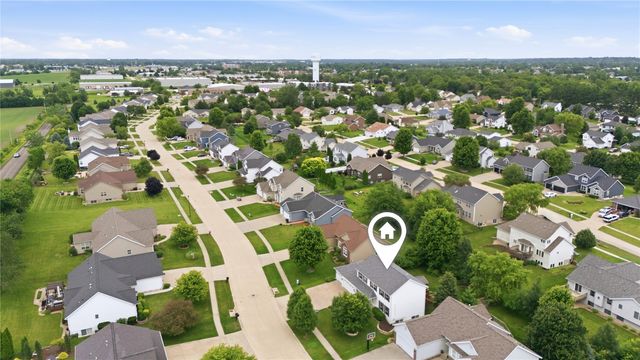 2511 Grey Wolf, Hiawatha, IA 52411