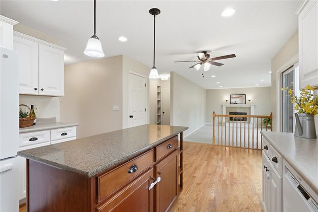 2511 Grey Wolf, Hiawatha, IA 52411