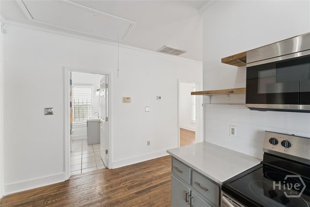 1106 E Broad Street, Savannah, GA 31401