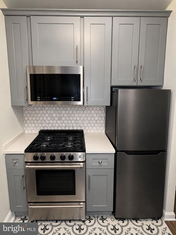 210 LOCUST ST #7EW, Philadelphia, PA 19106 — photo 5