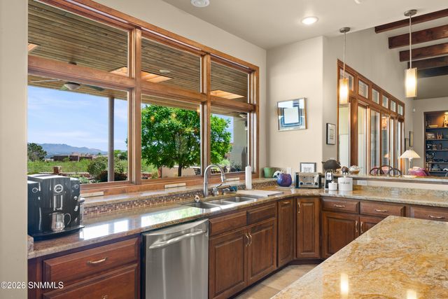 1230 City Lights Place, Las Cruces, NM 88007