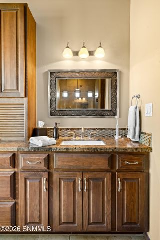 1230 City Lights Place, Las Cruces, NM 88007