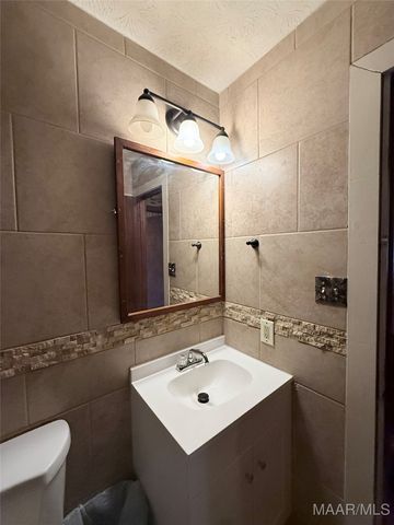 11251 County Road 30 ., Selma, AL 36701