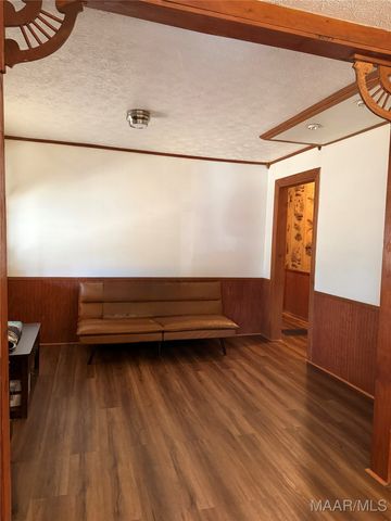 11251 County Road 30 ., Selma, AL 36701