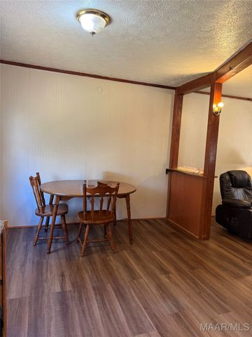 11251 County Road 30 ., Selma, AL 36701