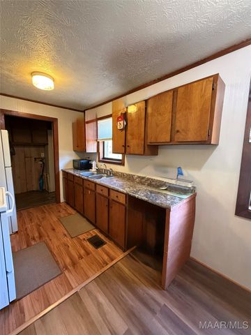 11251 County Road 30 ., Selma, AL 36701