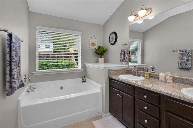 307 Lakeside Lane, Woodstock, GA 30188