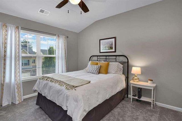 307 Lakeside Lane, Woodstock, GA 30188