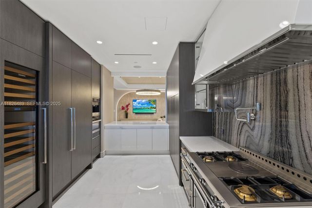 17901 Collins Avenue 3003, Sunny Isles Beach, FL 33160