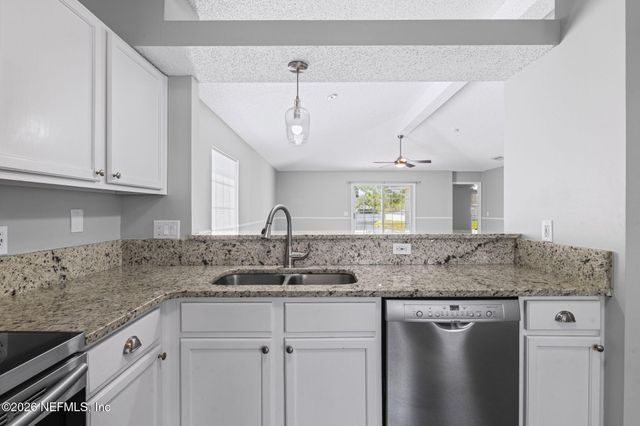 12118 SUNCHASE Drive, Jacksonville, FL 32246