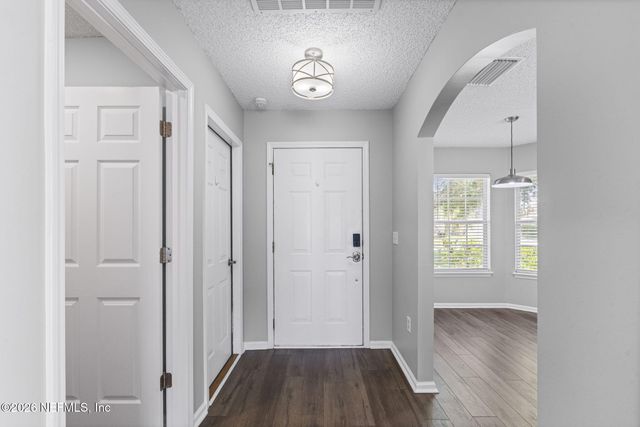 12118 SUNCHASE Drive, Jacksonville, FL 32246