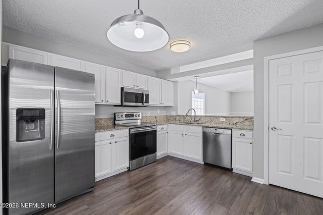 12118 SUNCHASE Drive, Jacksonville, FL 32246