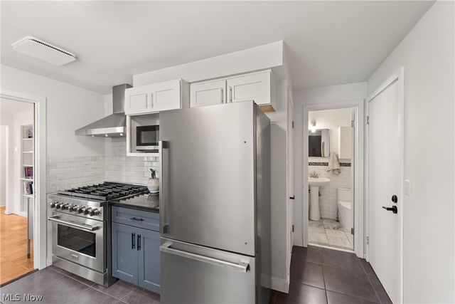 24535 Lake Road, Bay Village, OH 44140