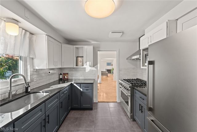 24535 Lake Road, Bay Village, OH 44140