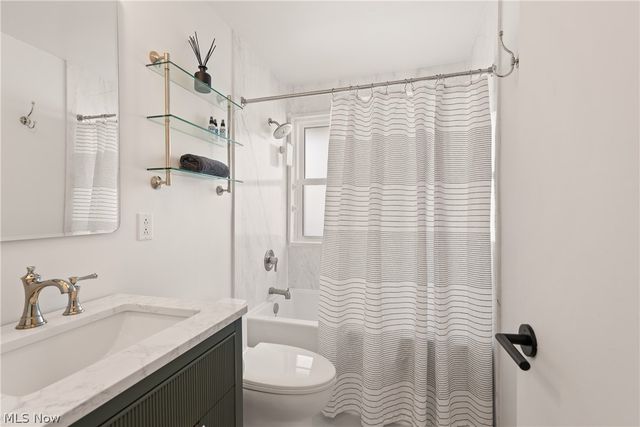 24535 Lake Road, Bay Village, OH 44140