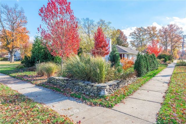 24535 Lake Road, Bay Village, OH 44140