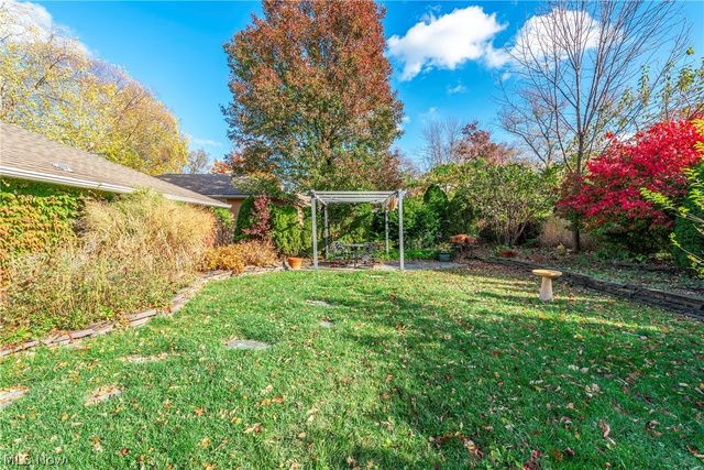 24535 Lake Road, Bay Village, OH 44140