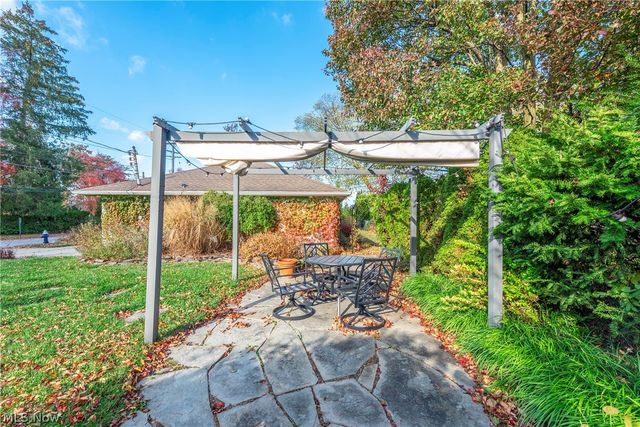 24535 Lake Road, Bay Village, OH 44140