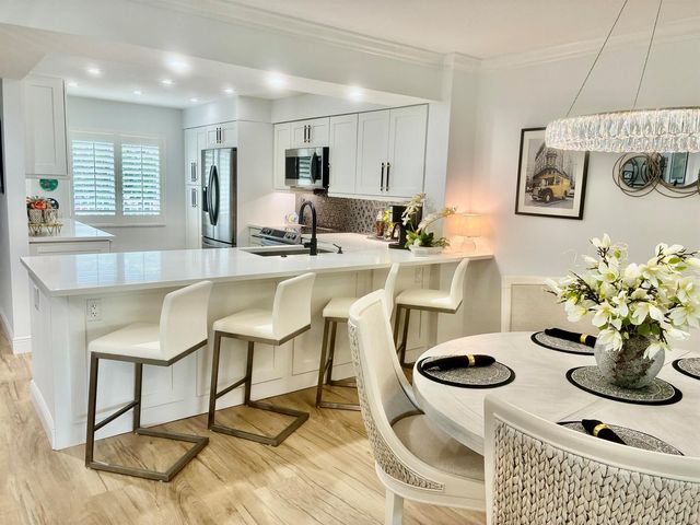 5778 Crystal Shores Drive 303, Boynton Beach, FL 33437