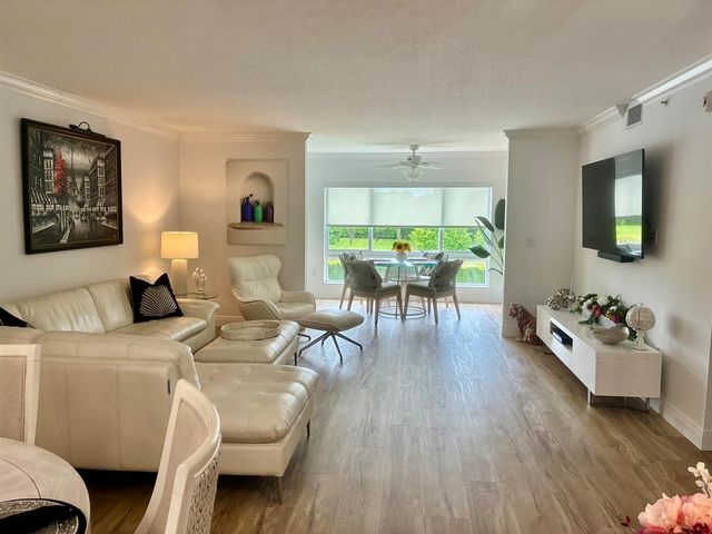 5778 Crystal Shores Drive 303, Boynton Beach, FL 33437
