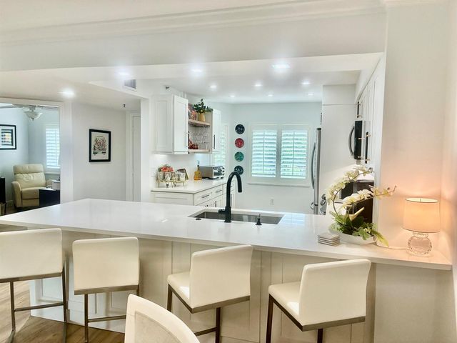 5778 Crystal Shores Drive 303, Boynton Beach, FL 33437