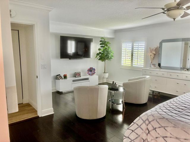 5778 Crystal Shores Drive 303, Boynton Beach, FL 33437