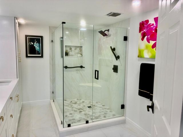 5778 Crystal Shores Drive 303, Boynton Beach, FL 33437