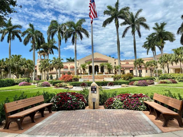 5778 Crystal Shores Drive 303, Boynton Beach, FL 33437