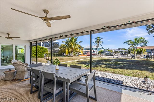 403 Grenada AVE, Naples, FL 34113