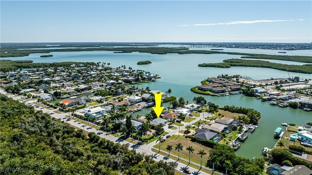 403 Grenada AVE, Naples, FL 34113