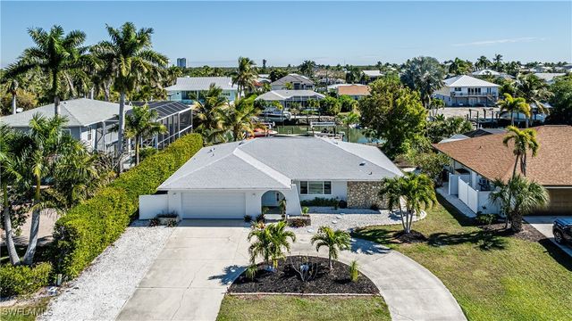 403 Grenada AVE, Naples, FL 34113