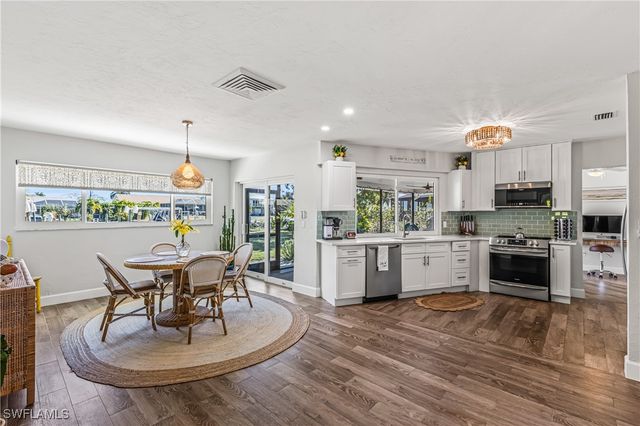 403 Grenada AVE, Naples, FL 34113