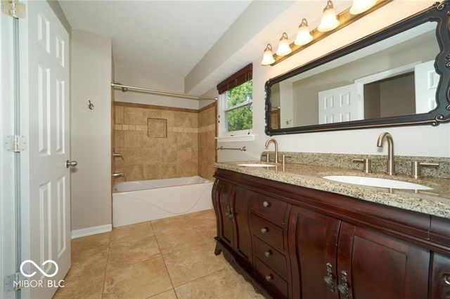 2930 Saddlehorn Drive, Carmel, IN 46033