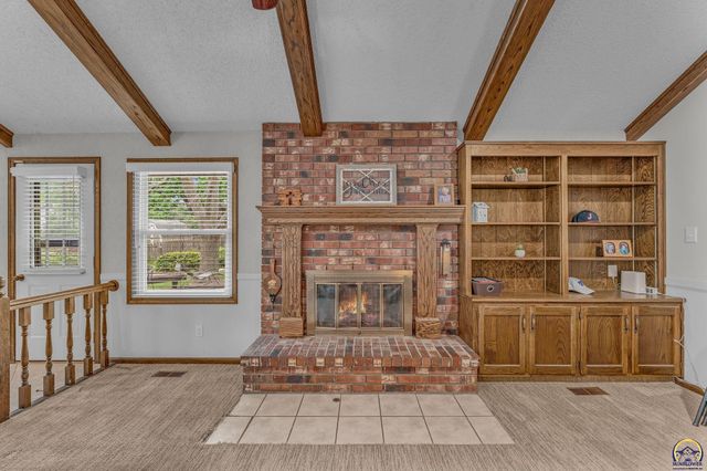 3901 SW Nottingham RD, Topeka, KS 66610
