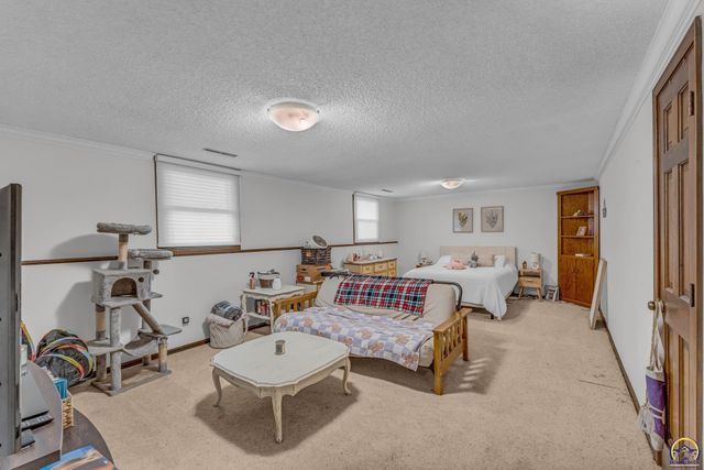 3901 SW Nottingham RD, Topeka, KS 66610