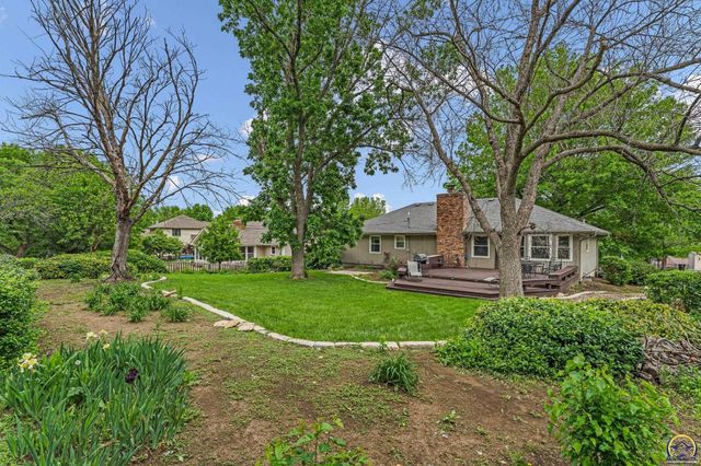 3901 SW Nottingham RD, Topeka, KS 66610