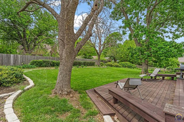 3901 SW Nottingham RD, Topeka, KS 66610