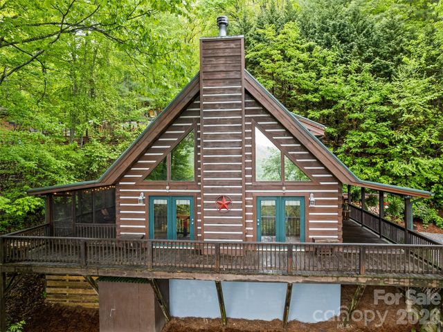 297 Hidden Cove Road, Maggie Valley, NC 28751